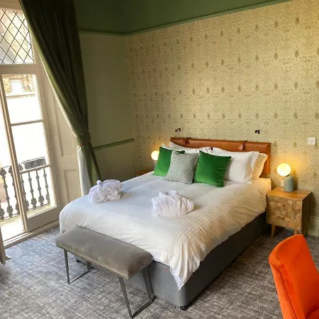 The Waterman'S Arms Hotel